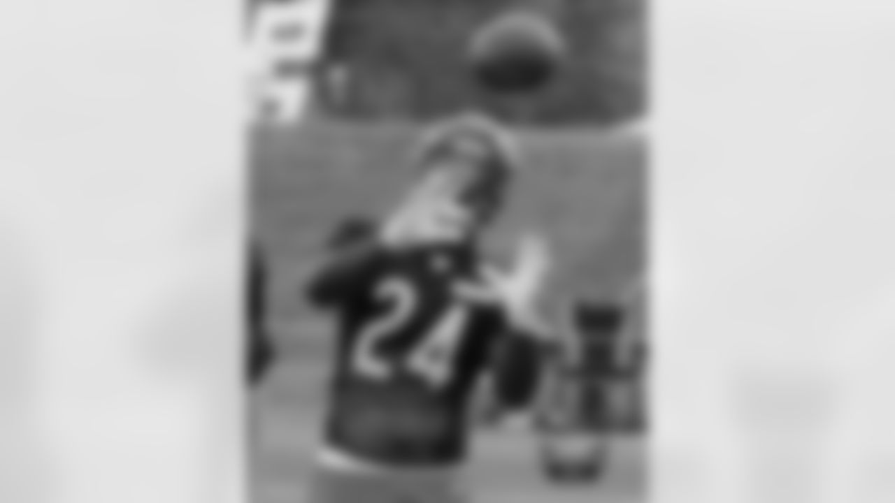 RB Jordan Howard