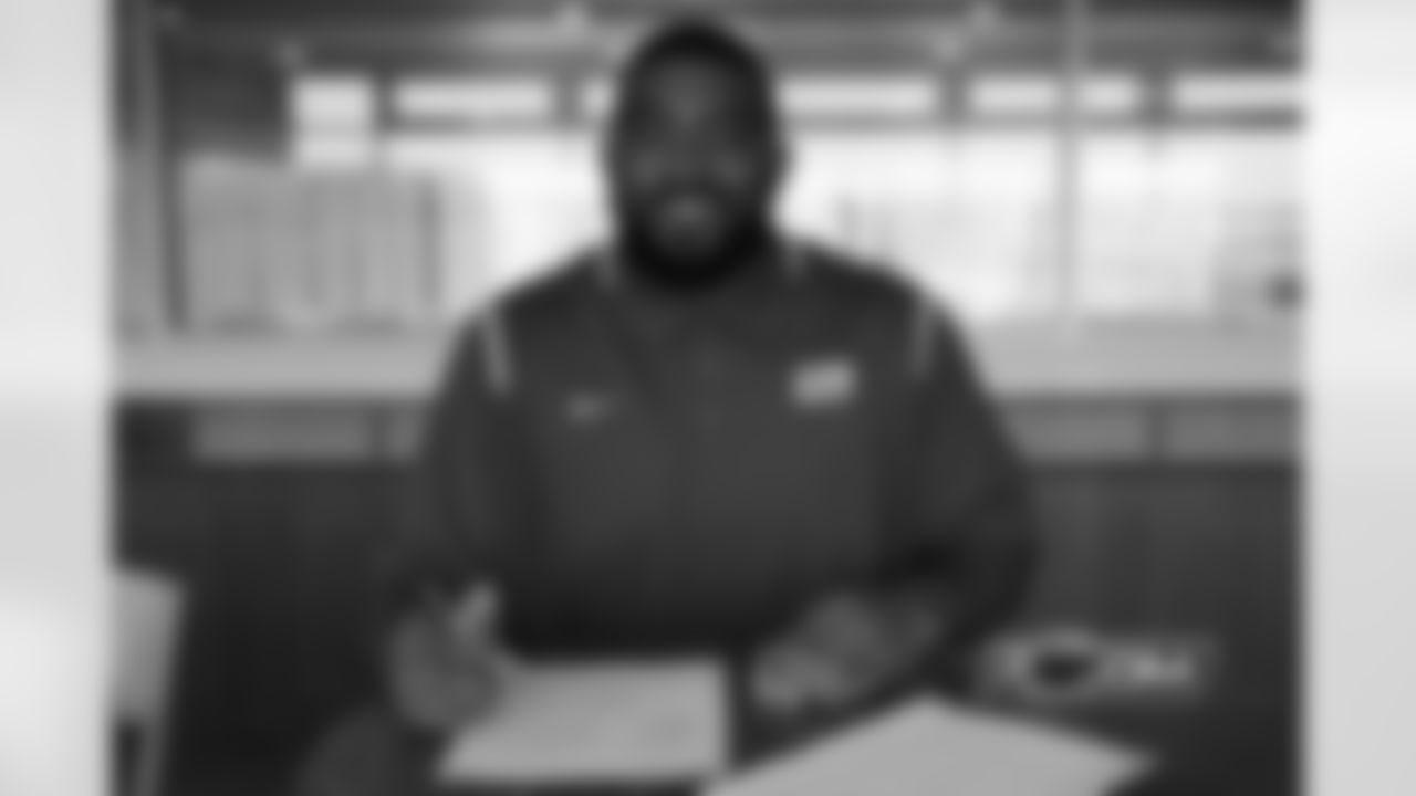 Offensive tackle Bobby Massie