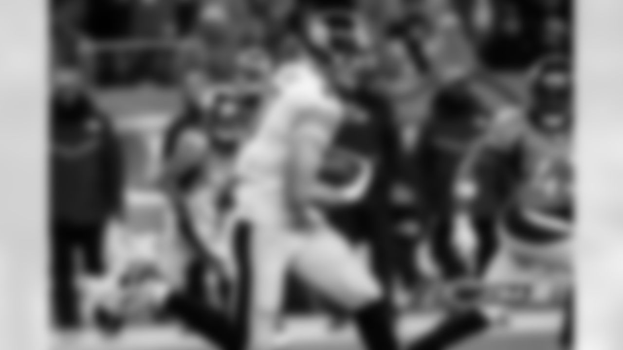 A developmental project, James found a role with the Steelers, playing in eight games as a third tight end.