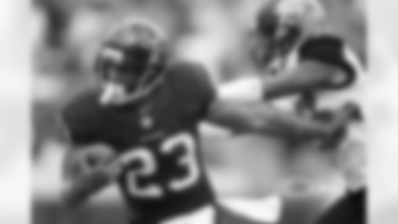 Foster played under Charles London with the Houston Texans from 2014-15 where London was the running backs coach.