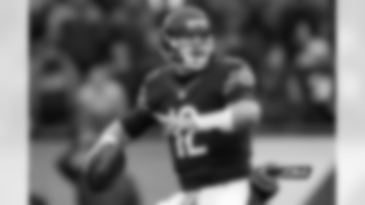 QB Matt Barkley
