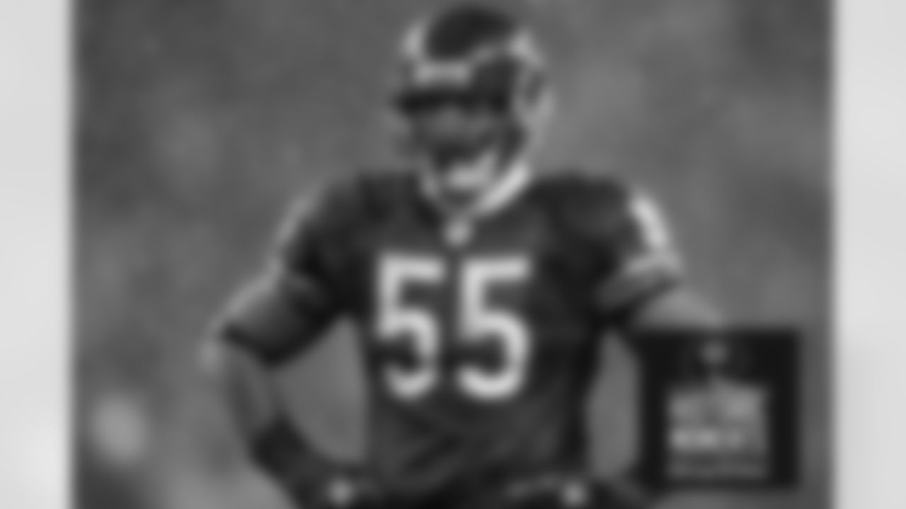 Bears linebacker Lance Briggs. Bears Historic Moments - Chicago Tribune