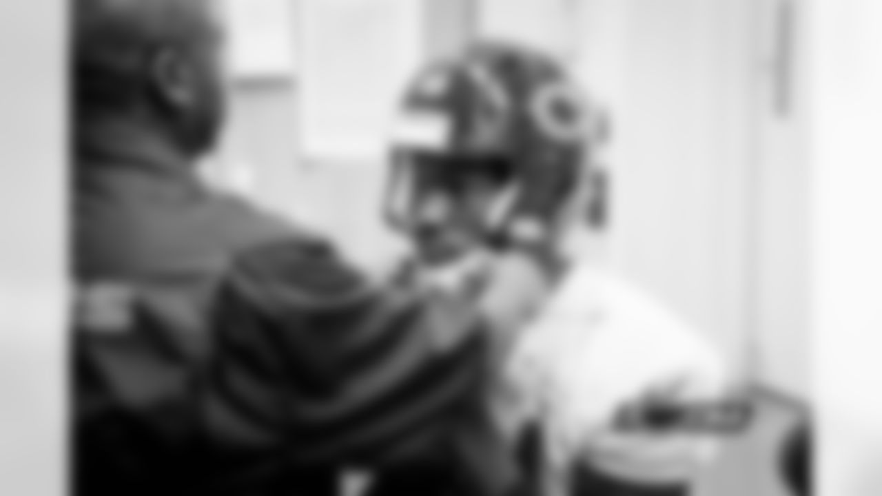 LB Leonard Floyd