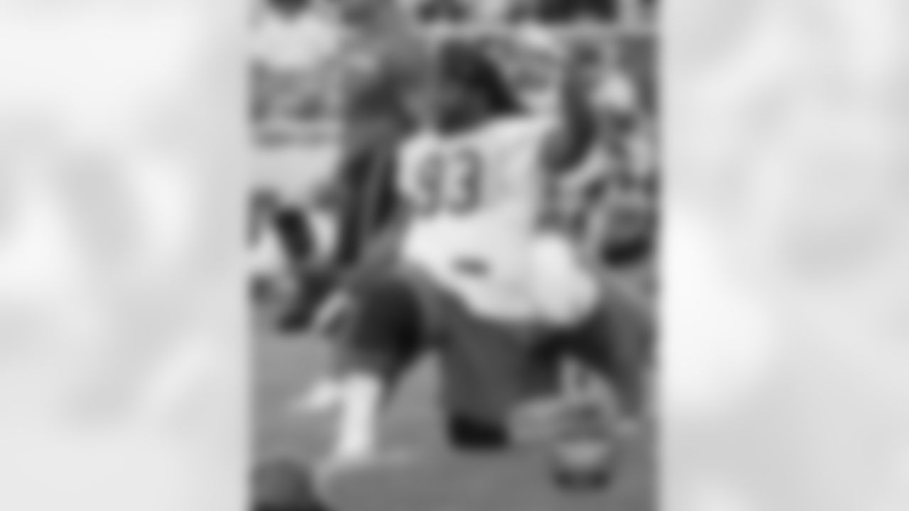 DL Will Sutton
