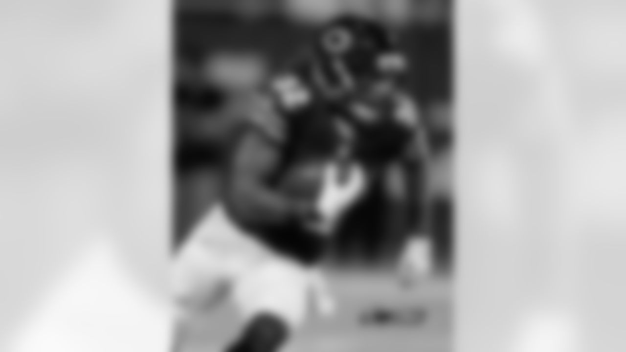 RB Senorise Perry