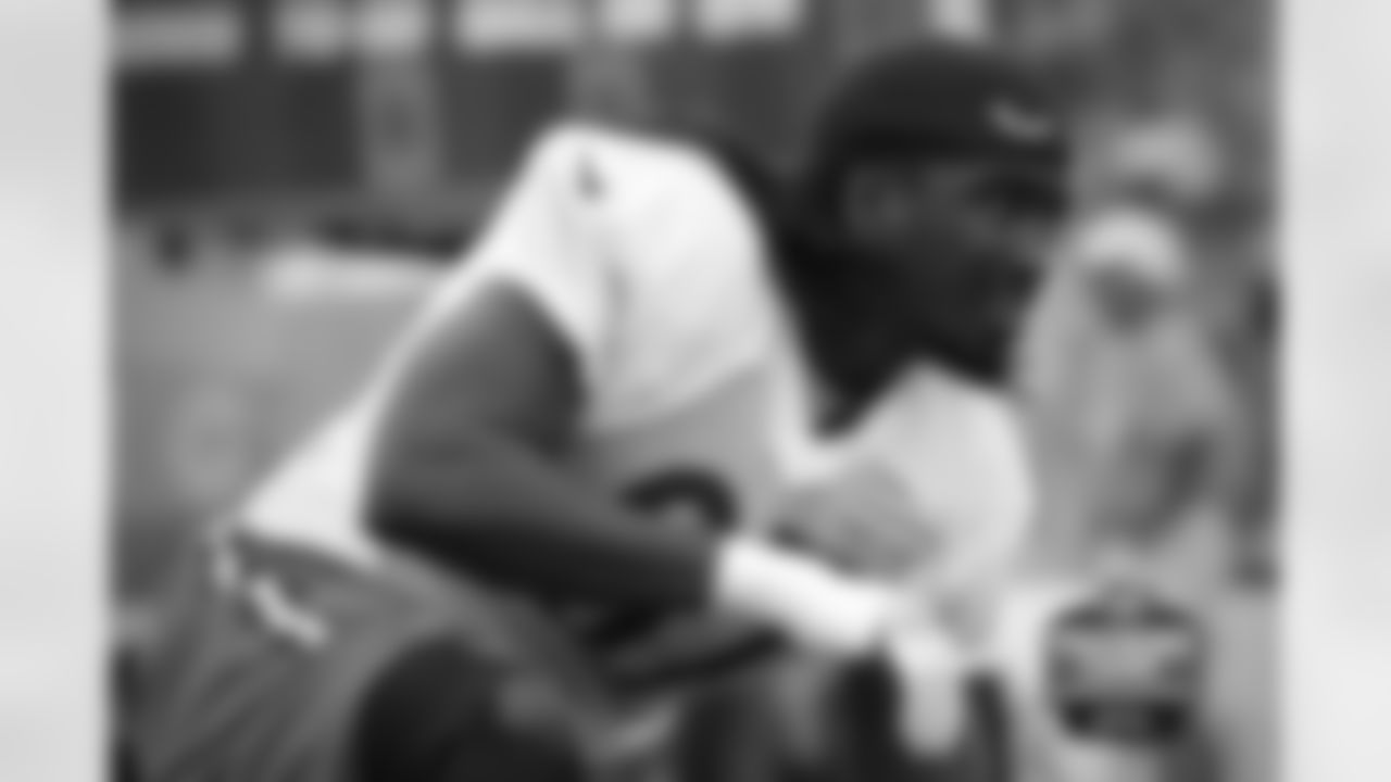 LB Willie Young