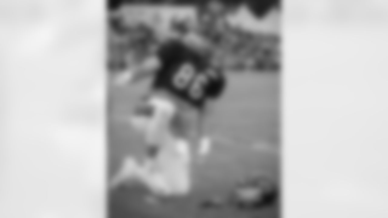 TE Zach Miller