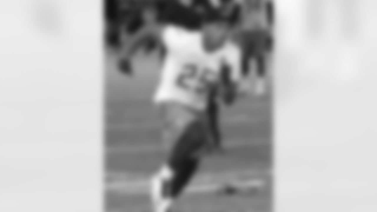 DB Kevin Peterson