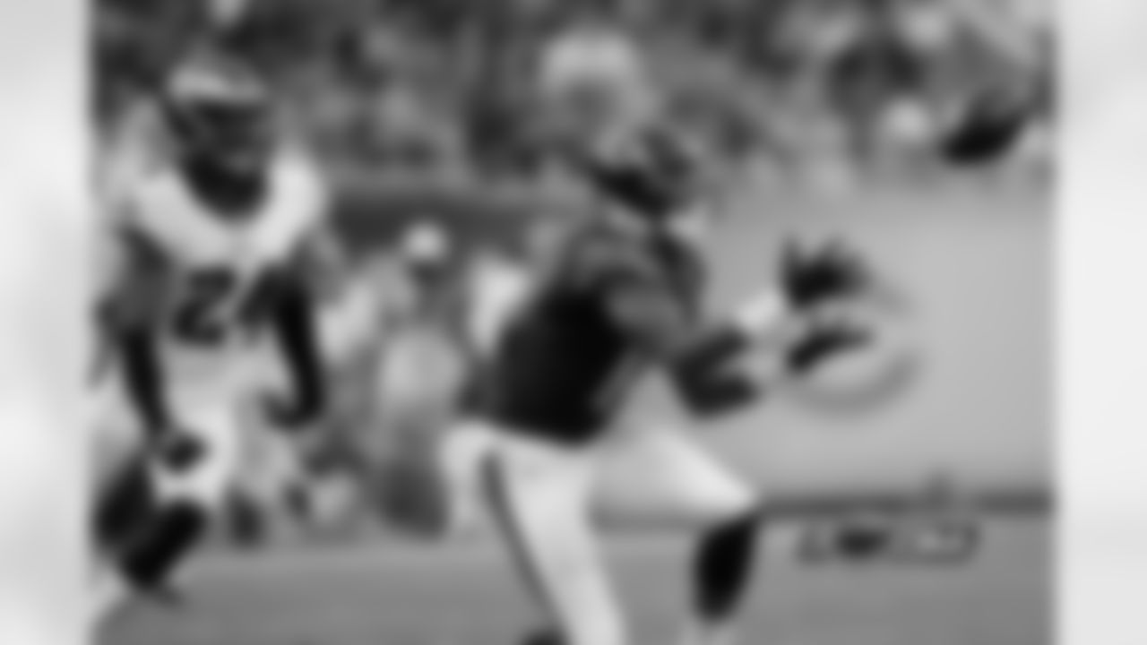 Last meeting: The Bears lost 54-11 on December 22, 2013 in Philadelphia. Nick Foles completed 21 of 25 passes for 230 yards and two TDs.