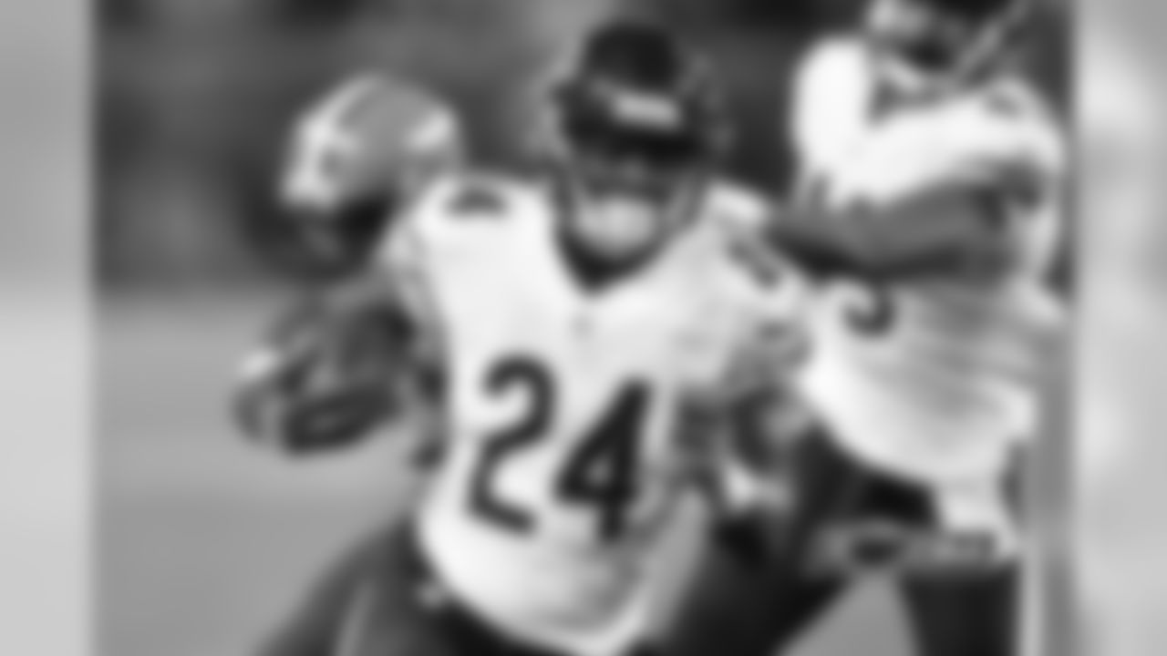 RB Jordan Howard