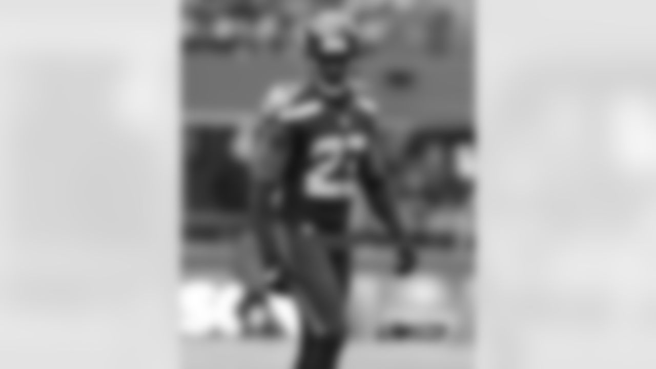 2003 - Marcus Trufant, CB - Drafted by the Seattle Seahawks out of Washington State.