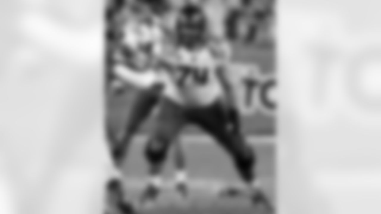 Offensive lineman Kyle Long, Oregon