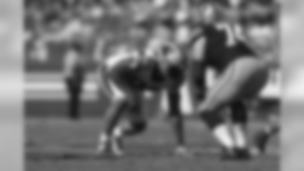 DE Julius Peppers