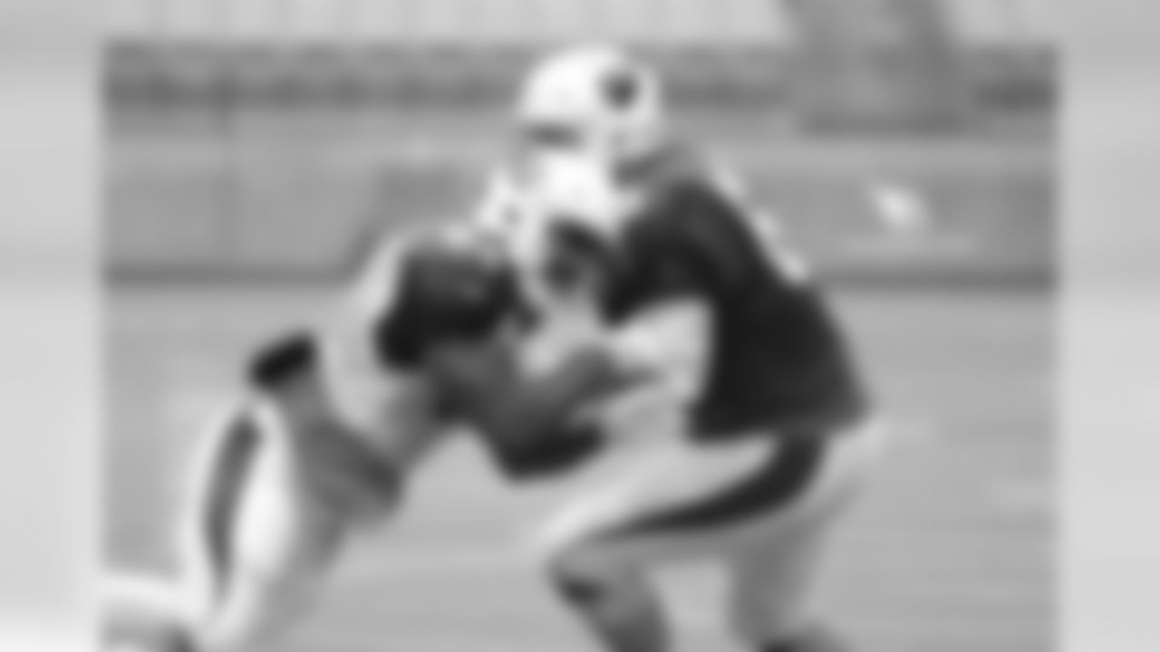 LB Alex Bazzie working on his pass rush