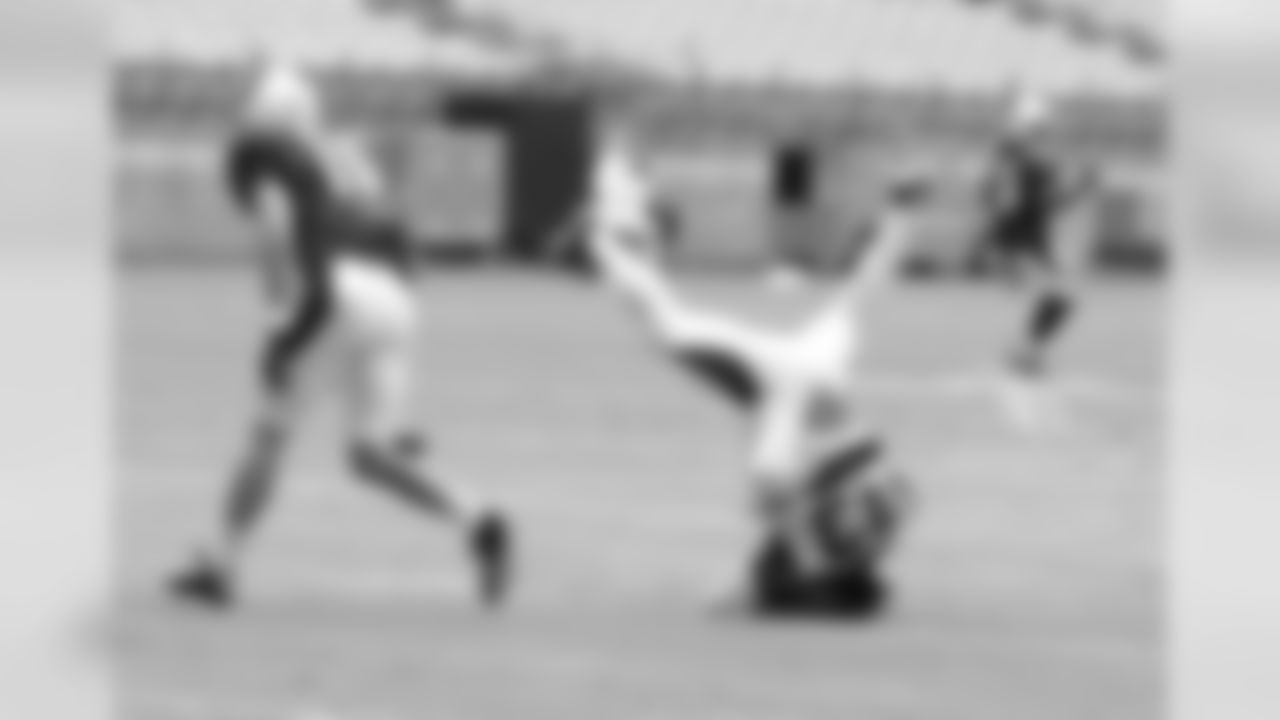 S Matthias Farley takes a tumble