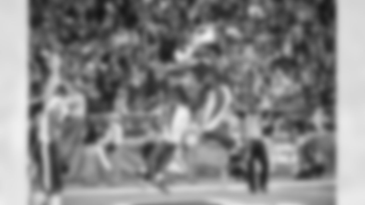 WR J.J. Nelson celebrates his touchdown against Washington with Larry Fitzgerald