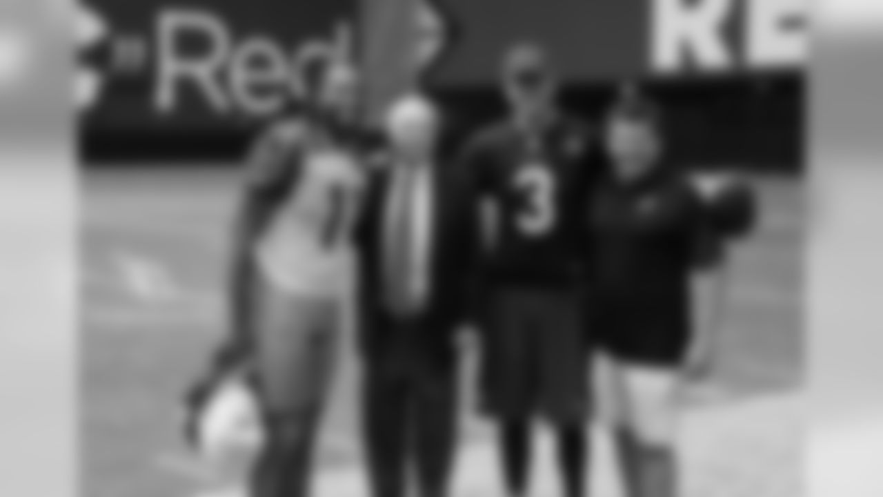 WR Larry Fitzgerald, Senator John McCain, QB Carson Palmer, Team president Michael Bidwill