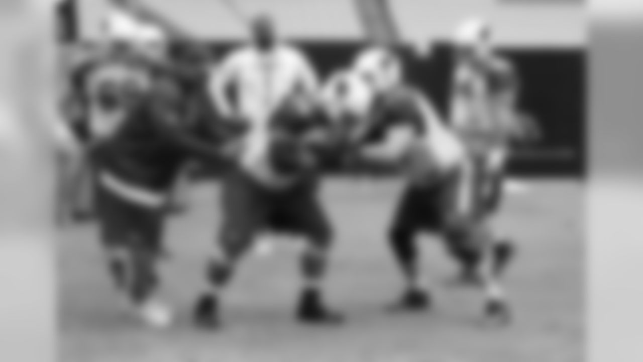 OC Harold Goodwin coaches the offensive linemen