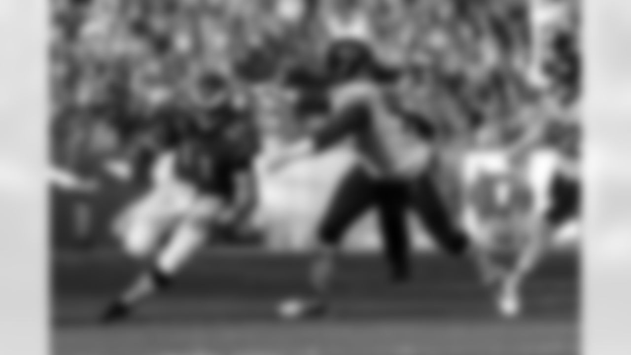 OLB Pernell McPhee