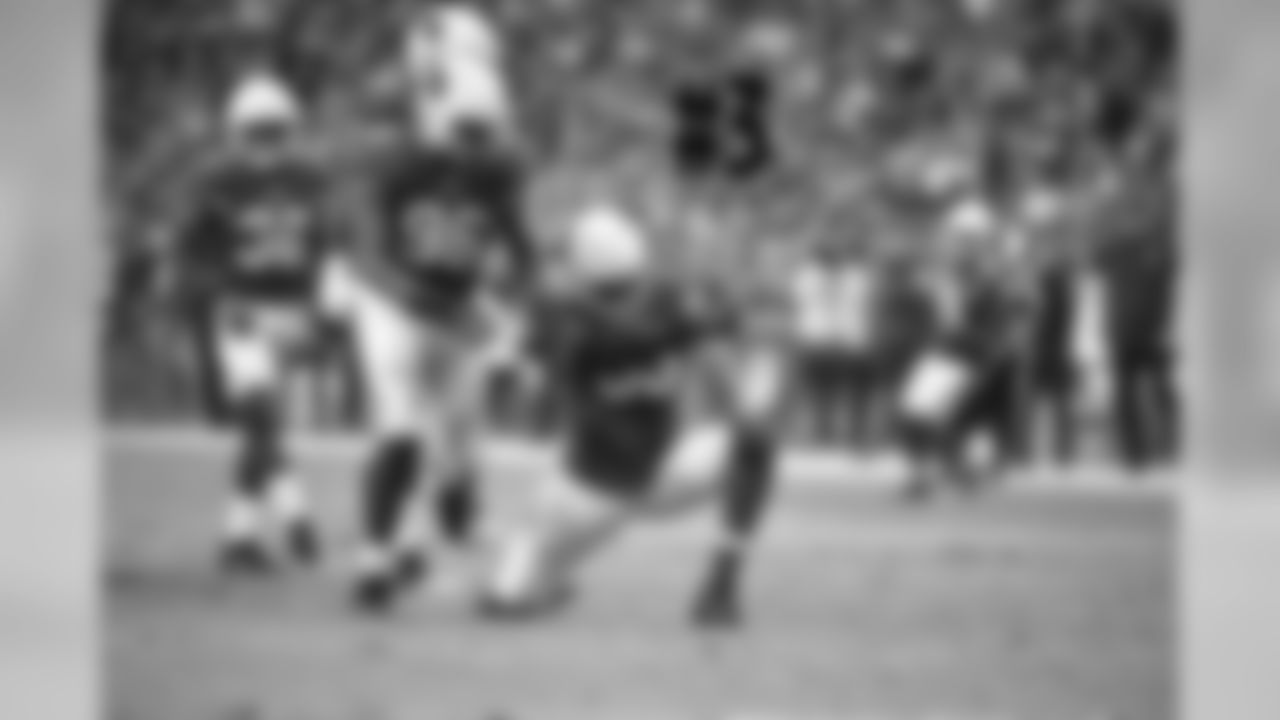LB Chandler Jones celebrates a big play