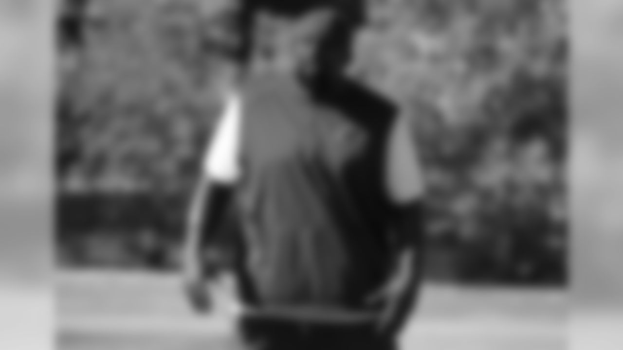 DL coach Brentson Buckner