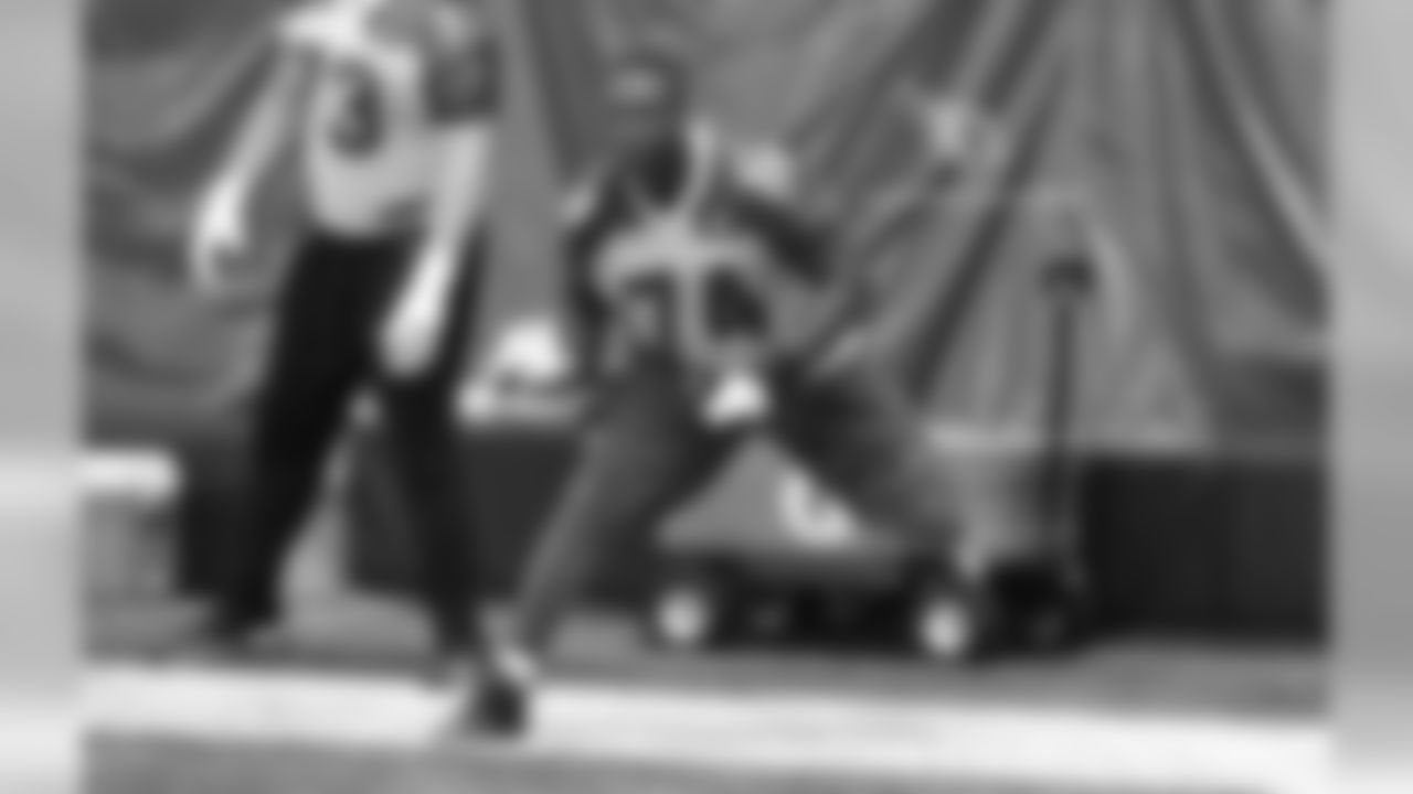 T D.J. Humphries