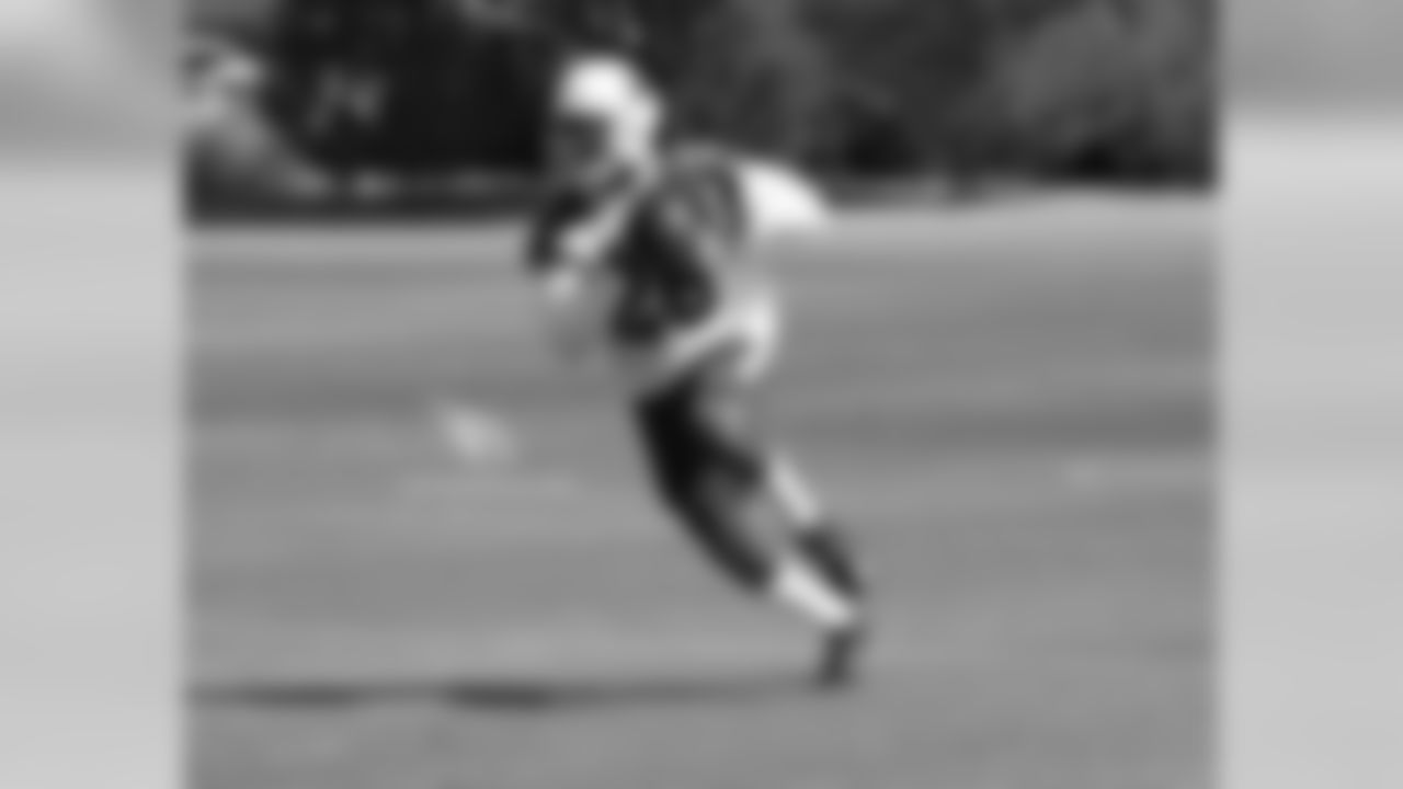 CB Brandon Williams runs back an interception