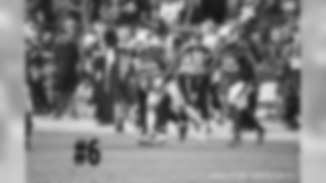 S Tyrann Mathieu comes up with a key interception