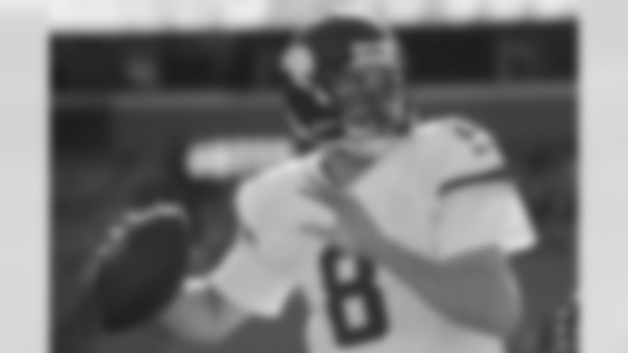 QB Sam Bradford