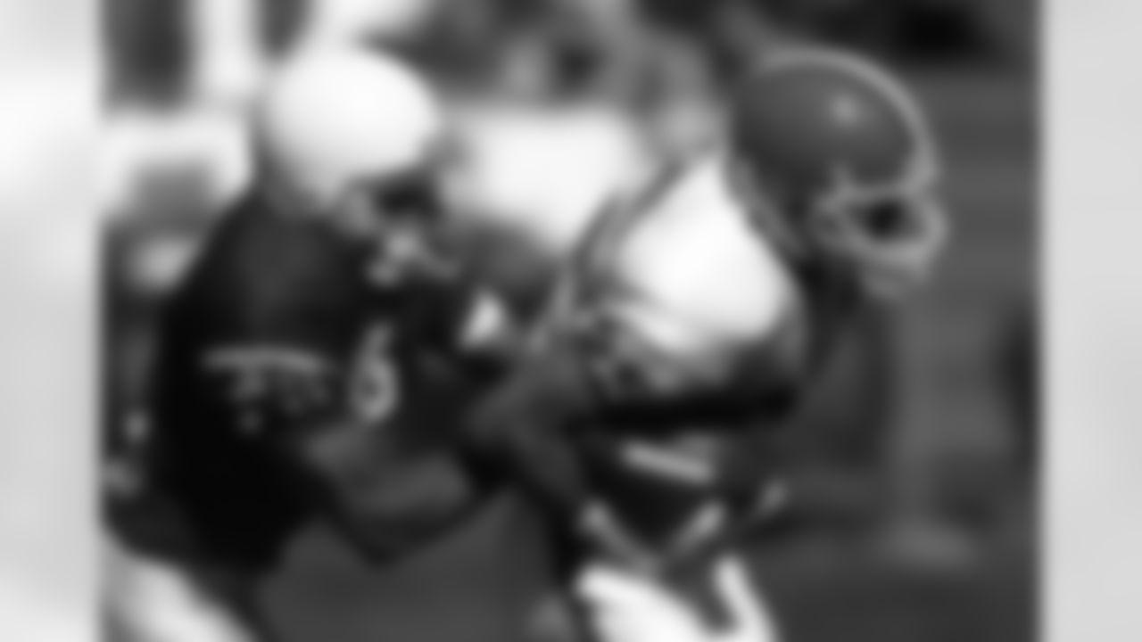 1994: Browns select Michigan WR Derrick Alexander