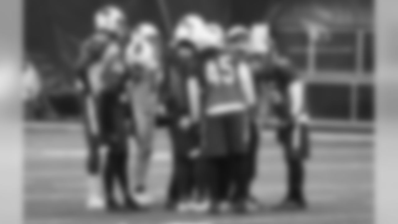 Huddle before a kickoff