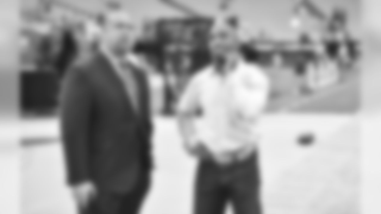Keim with Ronde Barber before the Rams game