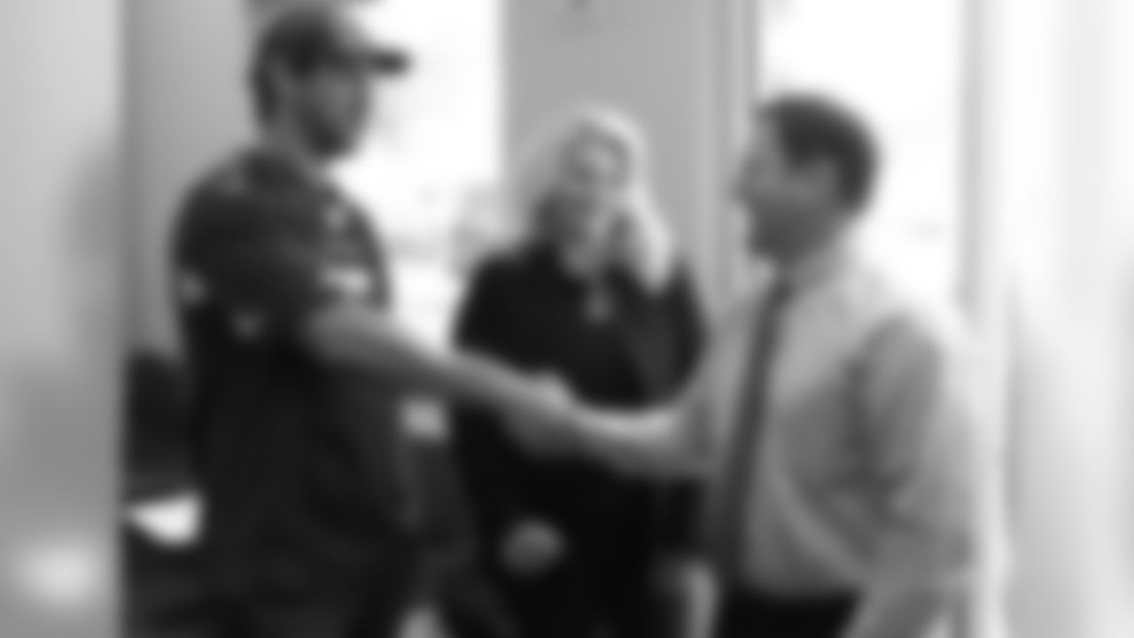 Drew Stanton (left) with Nicole Bidwill (middle) and Governor Doug Ducey