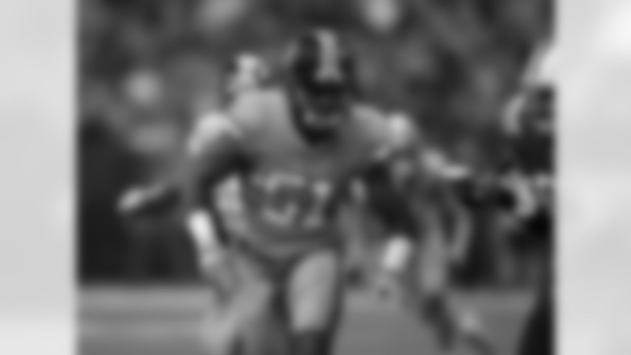 ILB Todd Davis