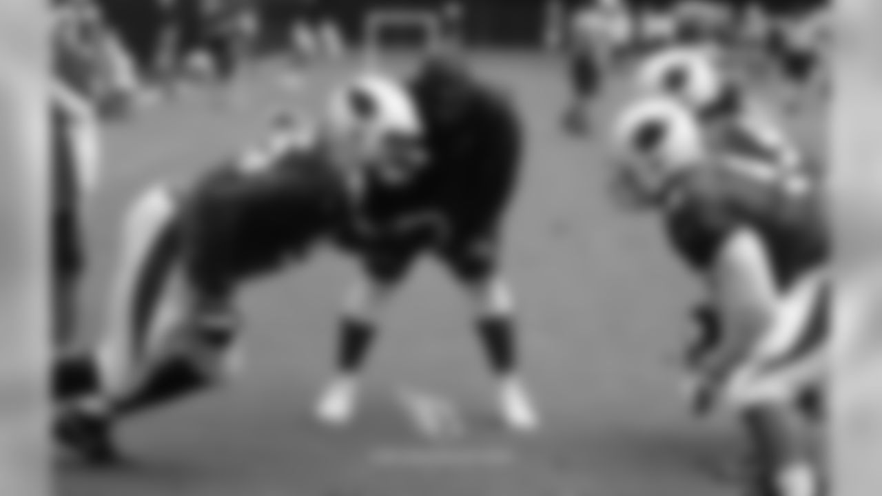 DL coach Brentson Buckner implores Rodney Gunter to work