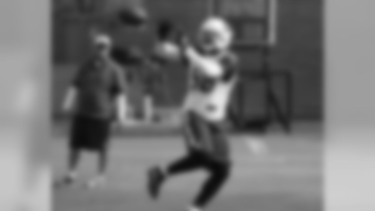 TE Ricky Seals-Jones