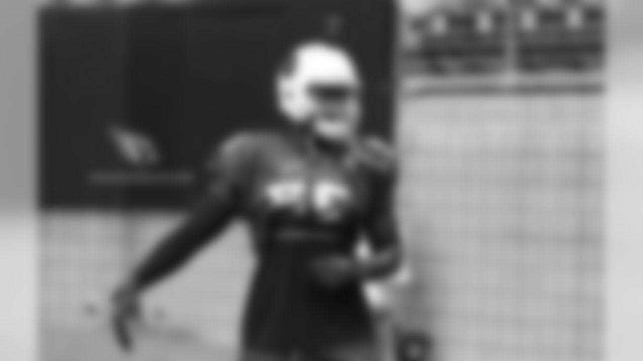 LB Chandler Jones