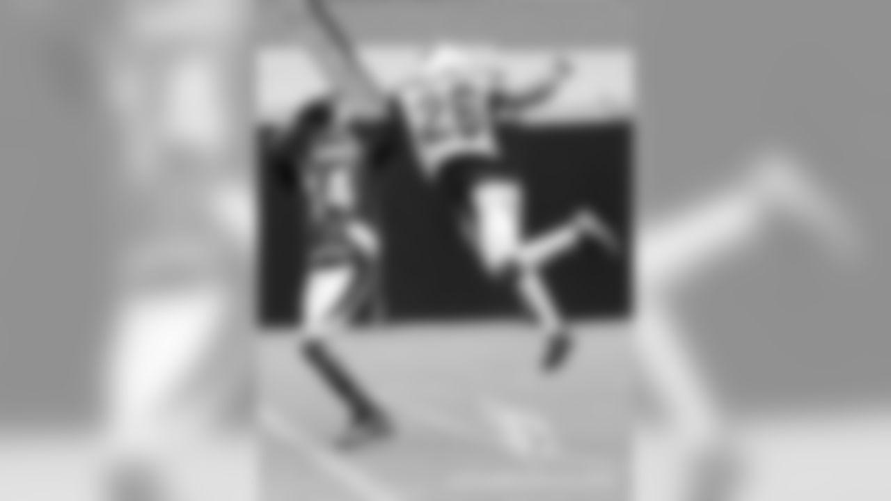 CB Brandon Williams breaks up a pass intended for WR J.J. Nelson