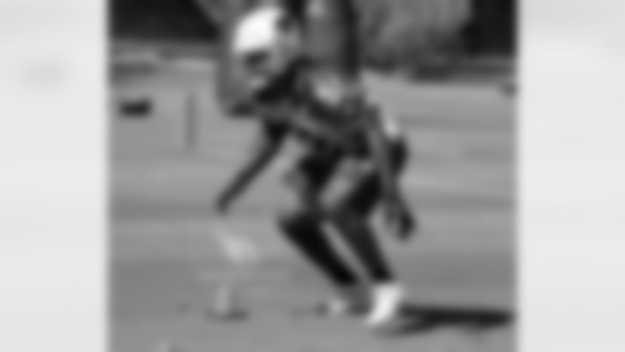 LB Lamar Louis