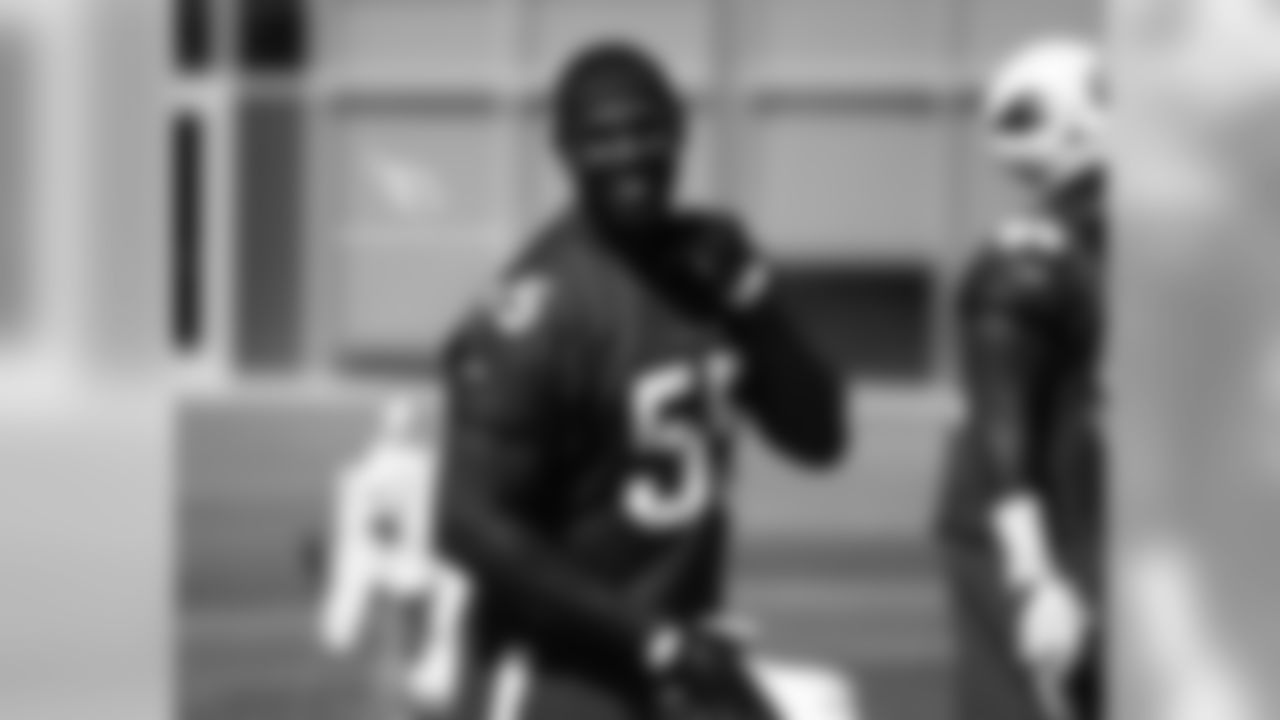LB Chandler Jones