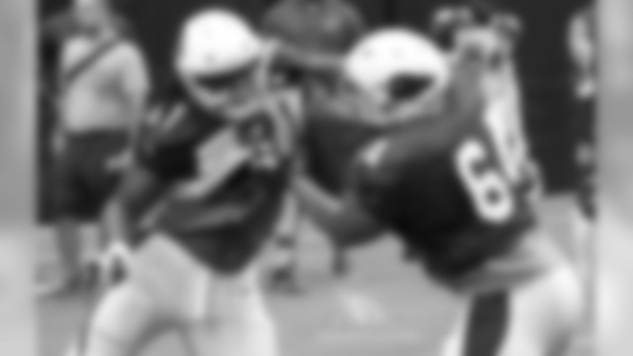 DT Ed Stinson (91) vs G Dorian Johnson (64)