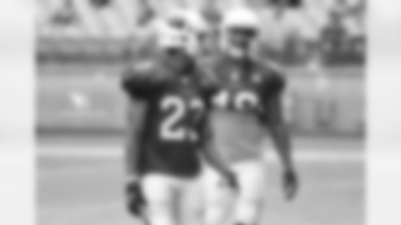 CB Sojourn Shelton (left) and CB Gump Hayes