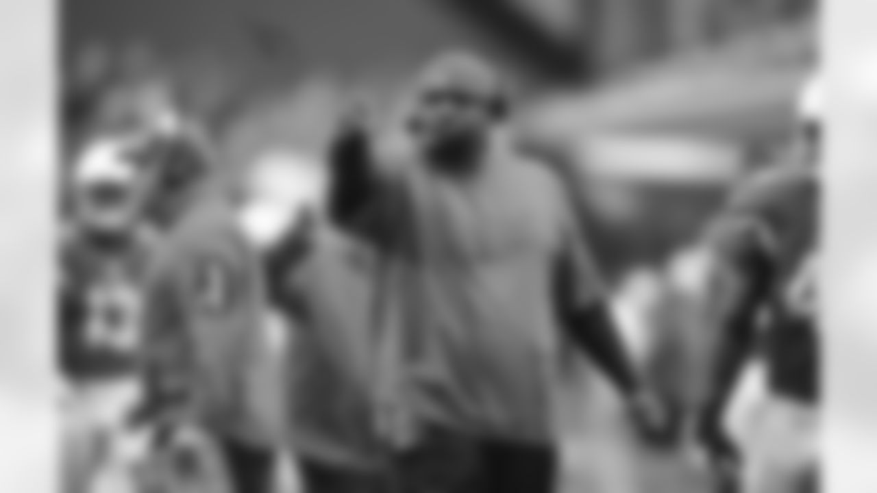 DL coach Brentson Buckner