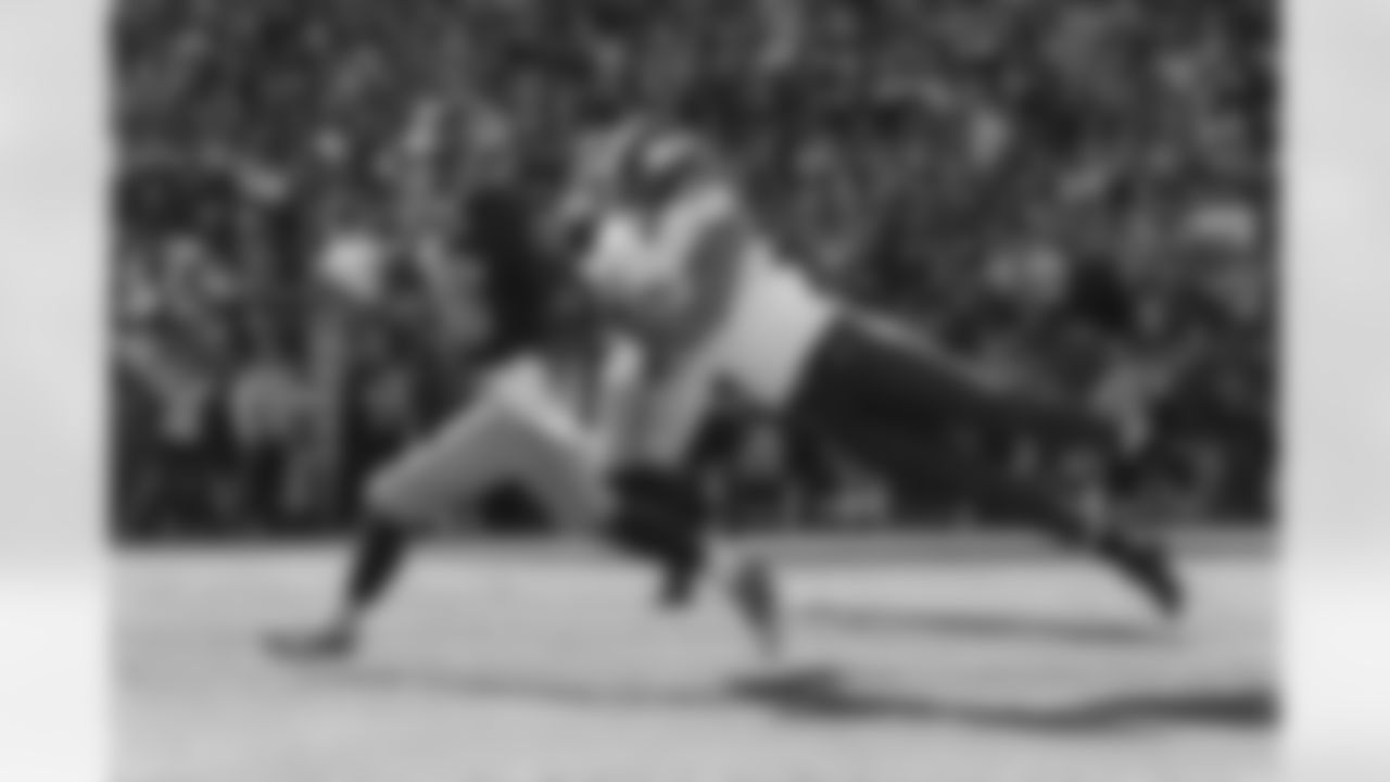 LB Anthony Barr