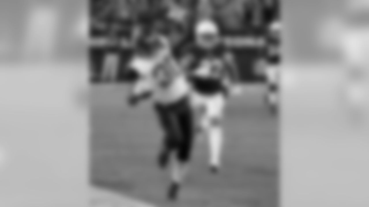 Corey Grant with the kick return for Jacksonville