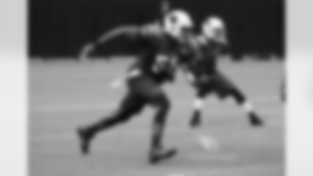 LB Chandler Jones