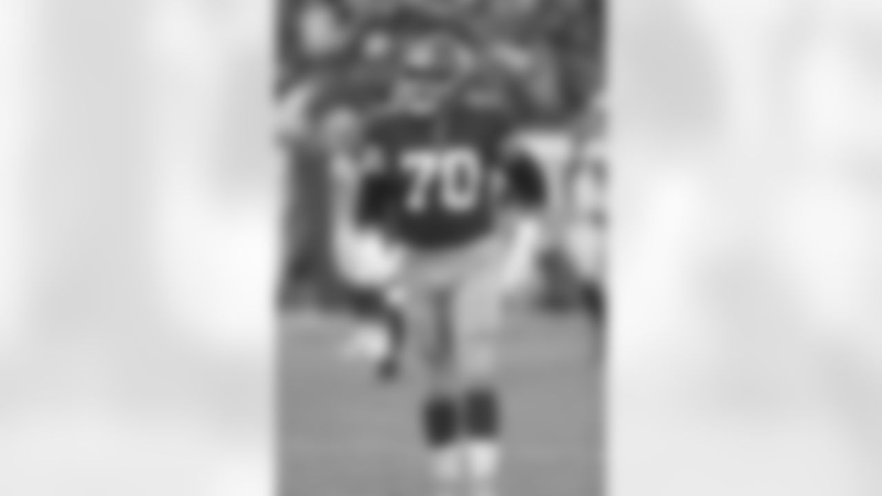 C Weston Richburg
