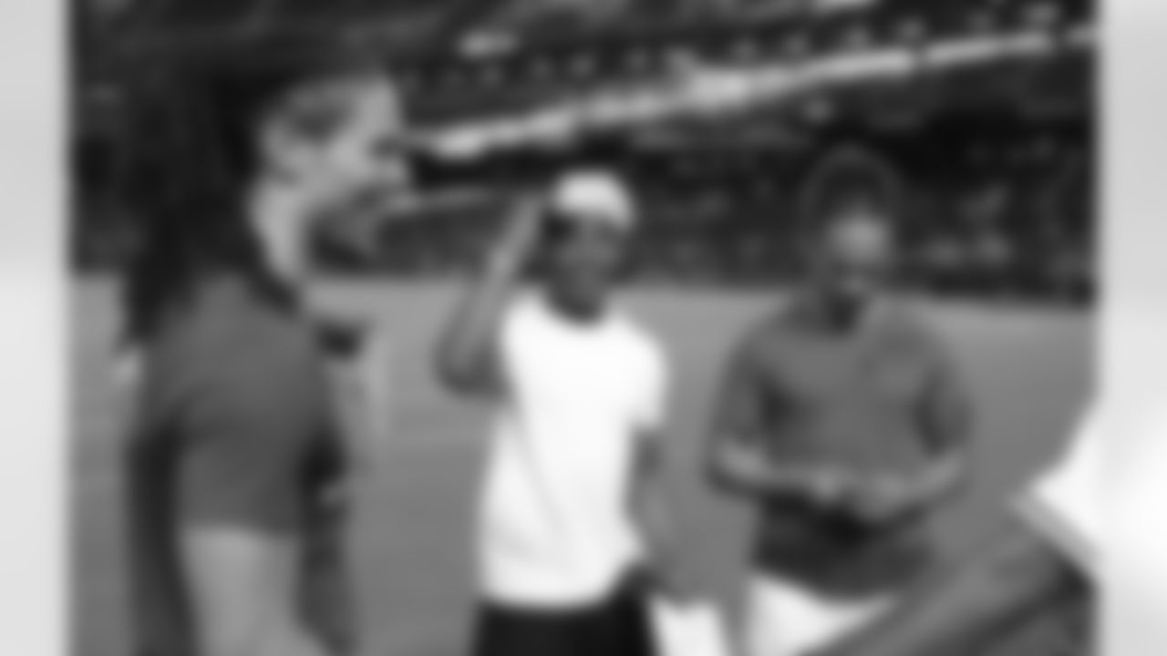 WR Krishawn Hogan, CB Sojourn Shelton and CB Ryan Lewis