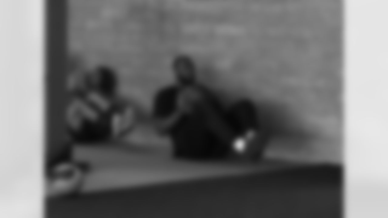 Linebacker Alex Okafor
