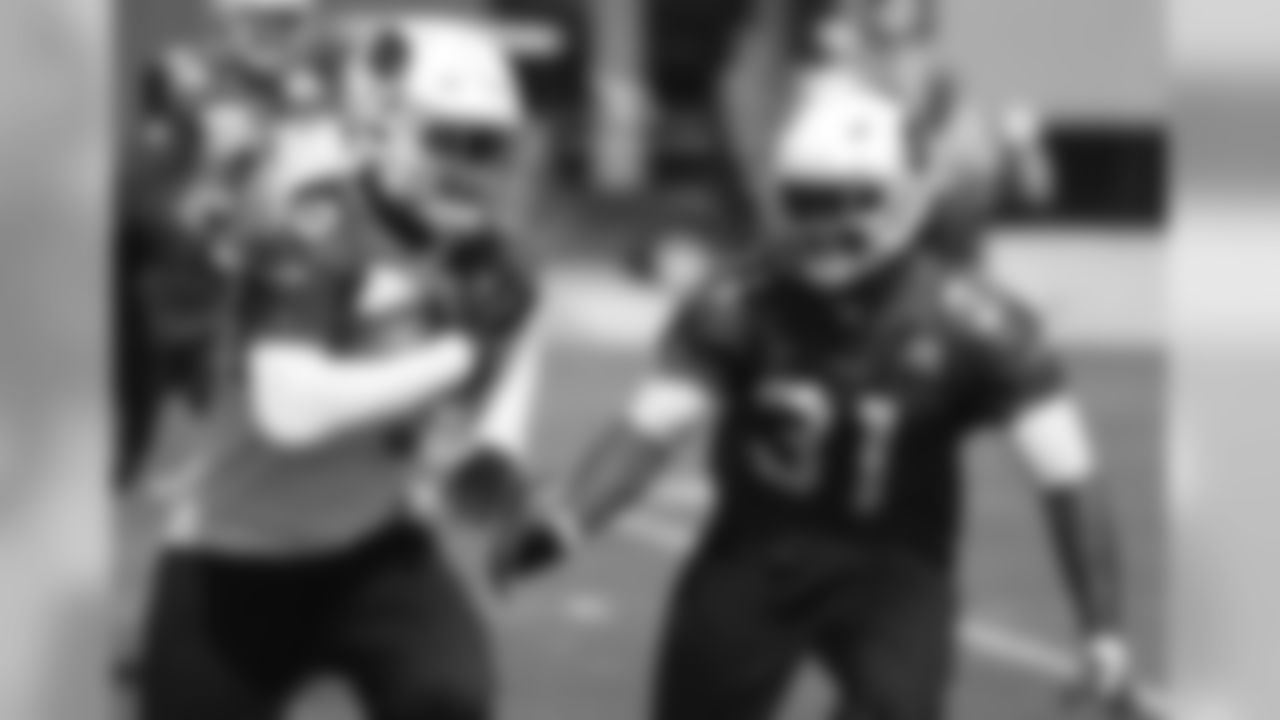 LB Gabe Martin runs back an interception